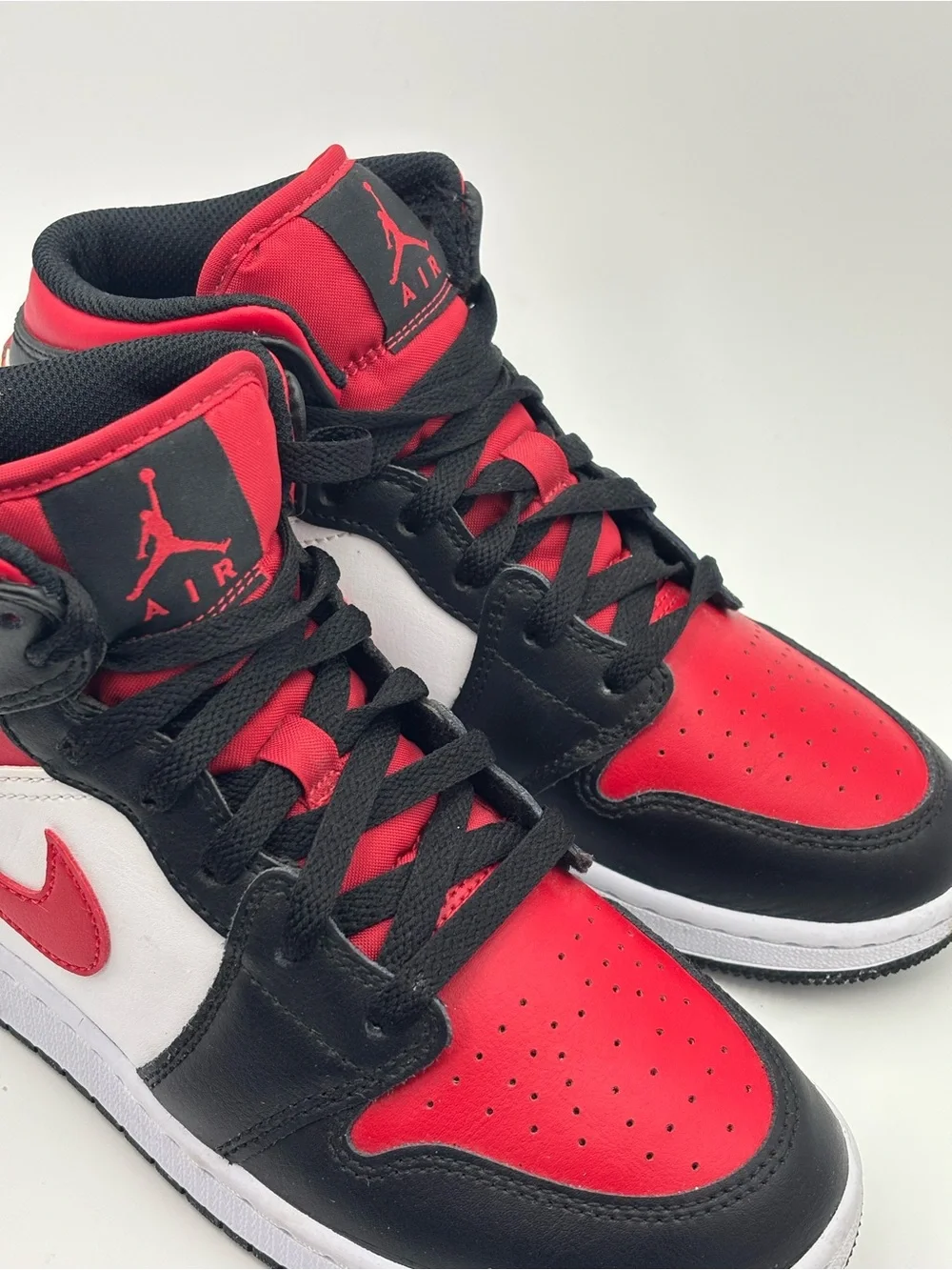 Nike Air Jordan 1 Mid Black Red White Air Jordan 1 Mid Big Kids' Shoes size 5.5